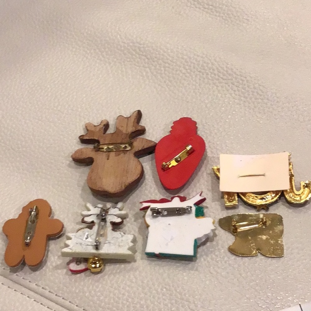 Christmas brooches/pins lot of 7 - Picture 9 of 9